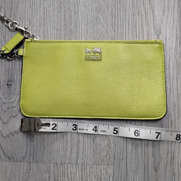 Coach Lime Green Leather Wristlet Chain Strap Clutch Y2K Small Purse - Picture 9 of 10